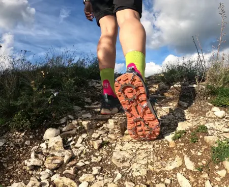 Spikes an Trailrunningschuhsohle