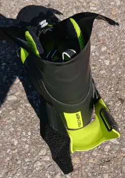 Aufgeklappter Schuh